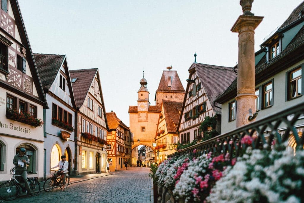 Neki gradovi lkoji su među gradovima Nemačke živi najviše naših državljana